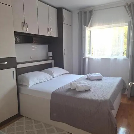 Goran Apartment